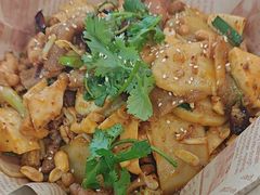 -红渡小香·牛肉麻辣香锅(车站南路店)