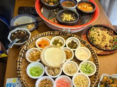 -包整·丝娃娃(一览甲秀楼风景店)