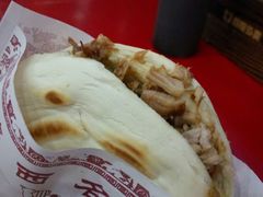 香酥传统肉夹馍-陕味食族油泼面·小炒盖码面(双榆树店)