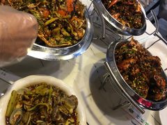 -凤凰路何眼镜香辣蟹(花果园店)