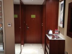 -麦新格精品酒店(上海国际旅游度假区川沙地铁站店)