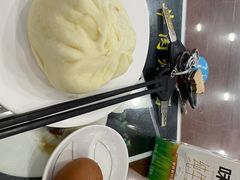 茴香鸡蛋包子-护国寺小吃(左家庄店)