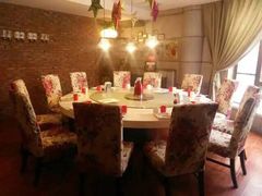 -老街坊美食汇(玉兰大街店)