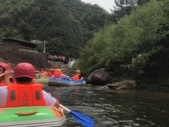 -安吉龙王山峡谷漂流
