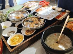 -围炉肉舍•炭烤活鳗•丹东海鲜烤肉(步行街店)