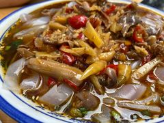 -渝之汇牛肉豌杂面