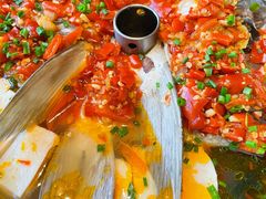 -鱼鲜饭香·招牌汽锅剁椒鱼头王