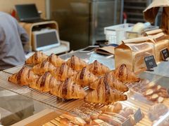 原味可颂-天井·丑面包搭咖啡