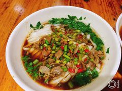 酸辣鸡杂粉-肆姐面粉馆(坡子街店)