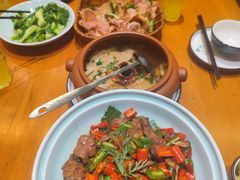 -老滇山寨•云南特色菜•地方菜•民族风情歌舞表演(金碧店)