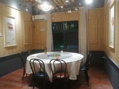 -丹江口渔村·湘味厨房(桃园店)