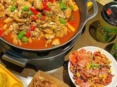 -胖哥俩肉蟹煲(济南世茂国际广场店)
