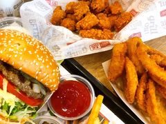-The Habit Burger Grill 哈比特汉堡(复兴soho店)