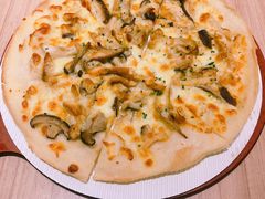 鲜香菌菇鸡腿肉披萨-必胜客(阿罗海店)