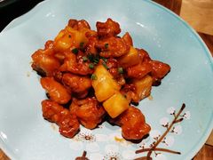 菠萝咕咾肉-蜜桃餐厅·伴山(绿宝广场店)