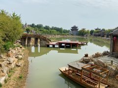 -雪山彩虹谷景区