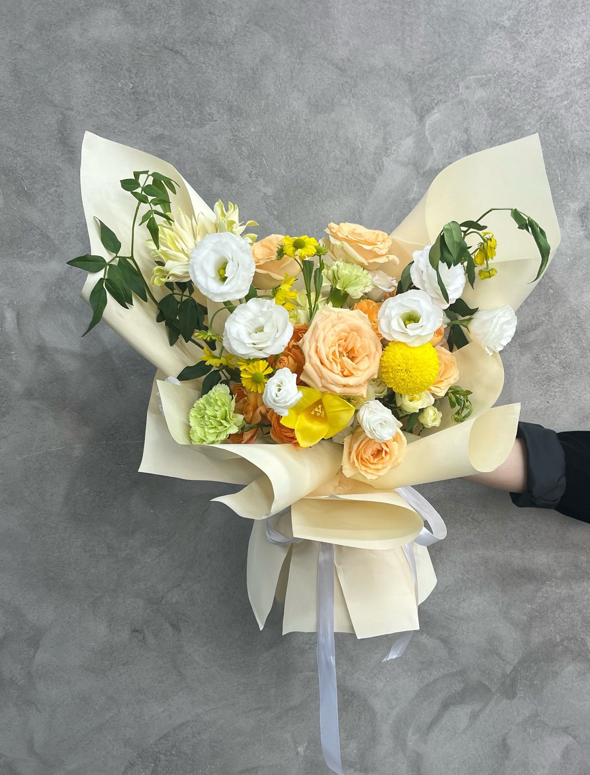 手握幸福的花束💐