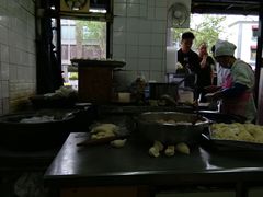 -黄阿姨锅贴大王(万航渡路店)