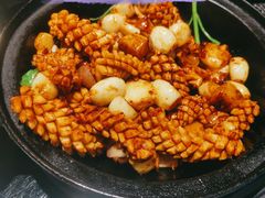 生嗜鱿鱼-高第街56号港式餐厅·精选(世茂广场宽厚里大明湖店)