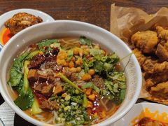 -爆炸头阿姨小四川正宗川味小吃(无任何分店)