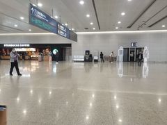 -星巴克(浦东机场T2到达店)