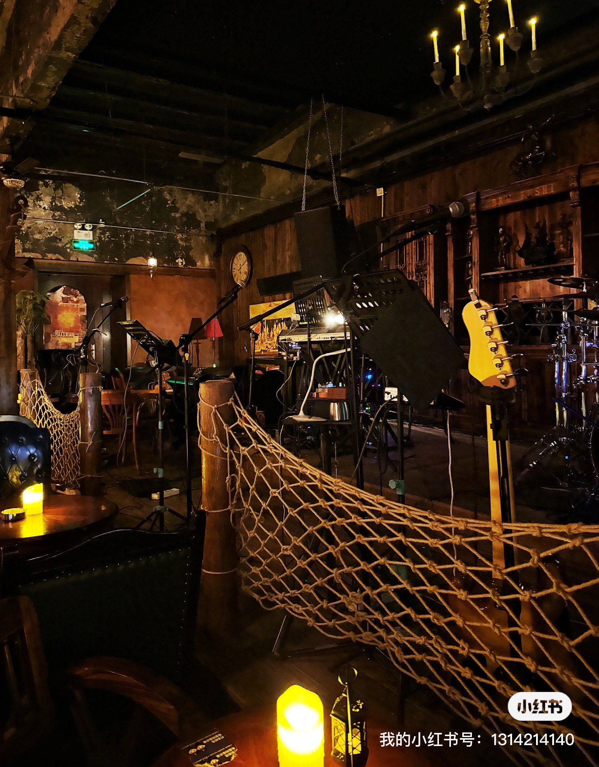 加勒比海盗风92697615
里面布置的有模有样的02仿佛身临