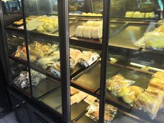 面包甜点陈列柜-美事客·面包·蛋糕·甜品(CBD店)
