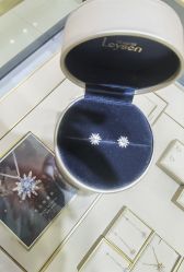 -Leysen莱绅通灵珠宝(美罗百货店)