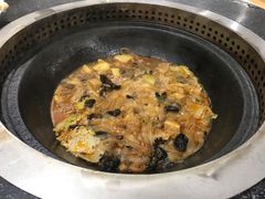 -粘豆包柴火铁锅炖