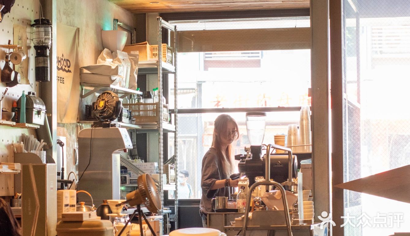 下次再试试看胡椒+柚子的那款。工作日中午人还挺多