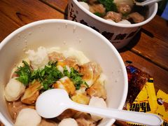 麻酱凉拌馄饨-手劲鱼丸馄饨铺(哈一百店)