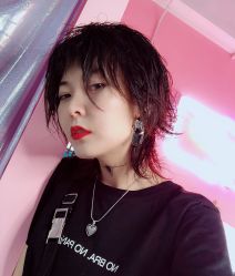 -变画·发型STUDIO