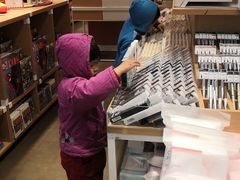 -名创优品(河南郑州健康路2店)