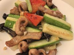 翠玉瓜鸡枞菌炒爽肉-利苑酒家(宜安广场店)