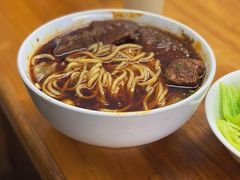 招牌牛肉面-蒋六十八梯眼镜面(渝中店)