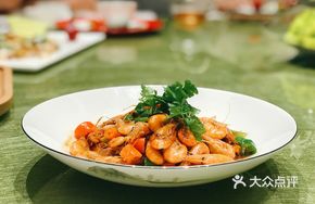 Home-style Braised Freshwater Lake Shrimp