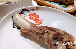 Roasted Lamb Shank Bones