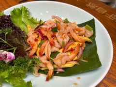 青芒果拌开胃虾-老滇山寨•云南特色菜•地方菜•民族风情歌舞表演(经开区店)