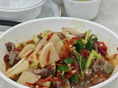 酸辣牛肉-红色湘菜馆(春风店)