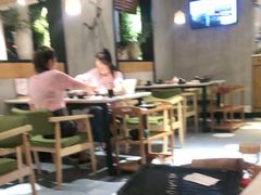 大堂-狐狸爱上椰子鸡(滨江星光大道店)