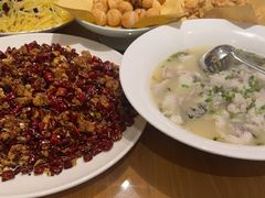 -严记小天府酸菜鱼(西四路店)