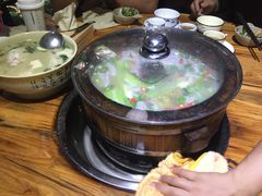 -秋语木桶鱼.酸菜鱼(开发区火车站店)