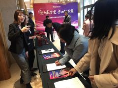 -百里峡七彩艺术小镇