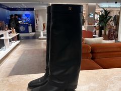 -文艺复兴百货(米兰大教堂广场店)