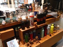 零售区-星巴克臻选(上海合生汇1F店)