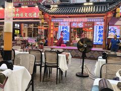 -刘姐啤酒鱼民族演艺餐厅(西街总店)