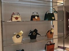 -乐蓬马歇百货公司(Rive Gauche)