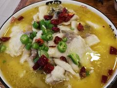 酸菜鱼-东北人家铁锅炖(鞍山路店)