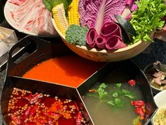 -三出山火锅(南京万象天地店)