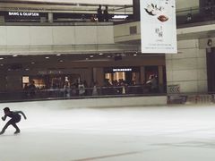-冰纷万象滑冰场(深圳万象城店)